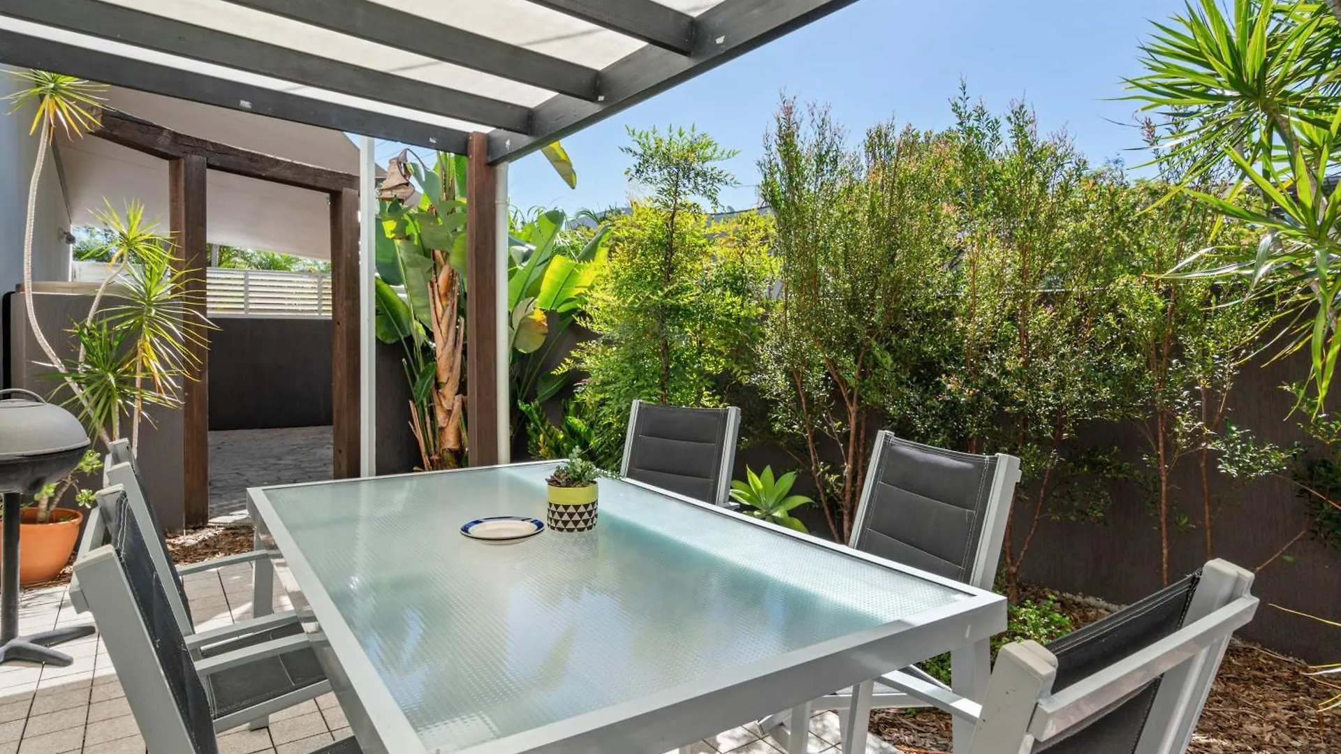 Hidden Gem 200M To Mooloolaba Beach